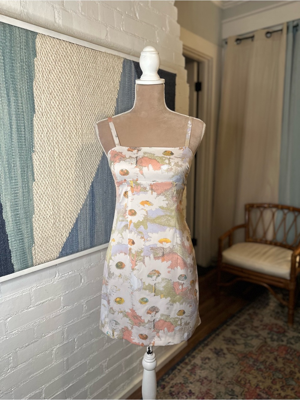 Urban Outfitters Soft Pastel Daisy Print Dress - Picture 2 of 14